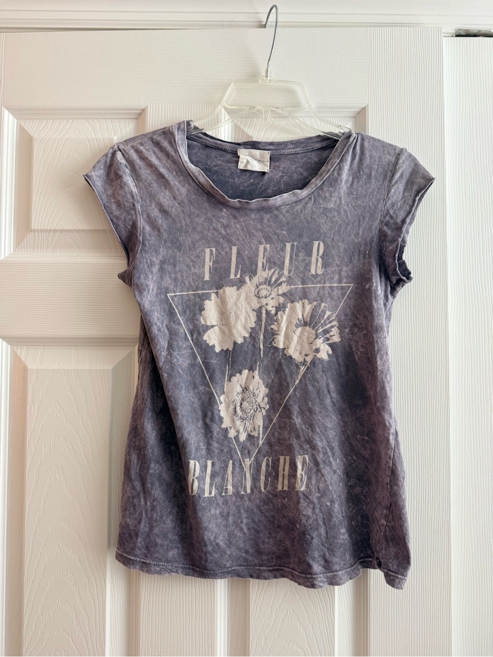 Ideals Washed Purple Fleur Blanche Floral Graphic Tee
